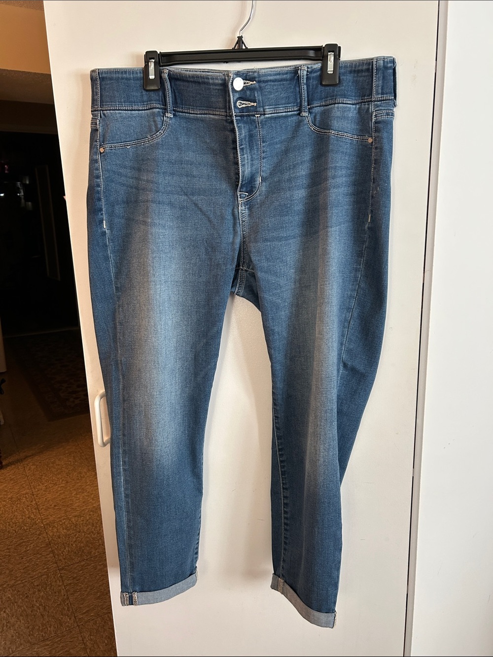 Apt. 9 Women's Cropped Slim Blue Jeans